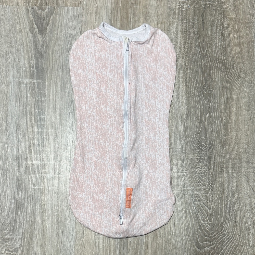 SwaddleMe Light Pink Baby Swaddle with Zipper